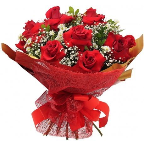 Apresentamos o nosso deslumbrante buquê de 12 rosas vermelhas importadas, uma expressão imponente de amor intenso e paixão arrebatador