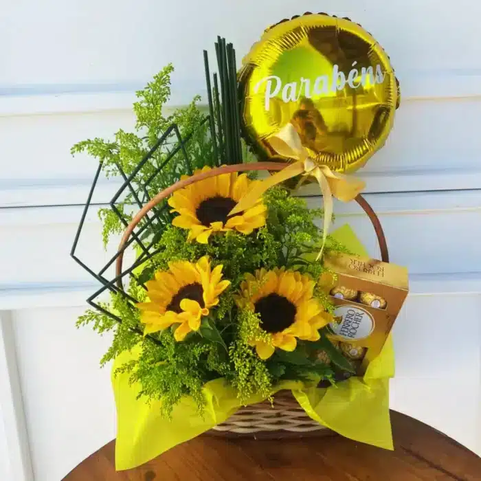 Cesta com 03 Girassóis e Ferrero 08 unidades - 9606
