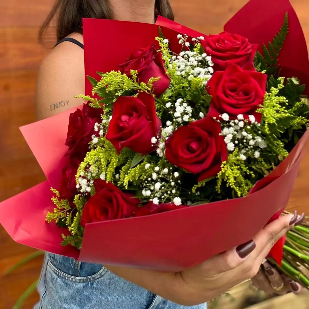 buque com 12 rosas vermelhas, floricultura perto de mim