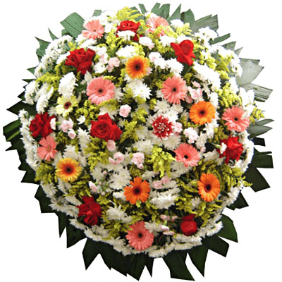 Coroa de flores redonda com rosas vermelhas, margaridas brancas e flores do campo coloridas